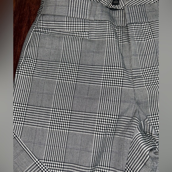 Banana Republic Women's 2 Black White Plaid Sloan Ankle Pants - Picture 7 of 11